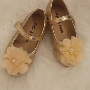 Girl ballet flat - Size 7 toddler - flower girl